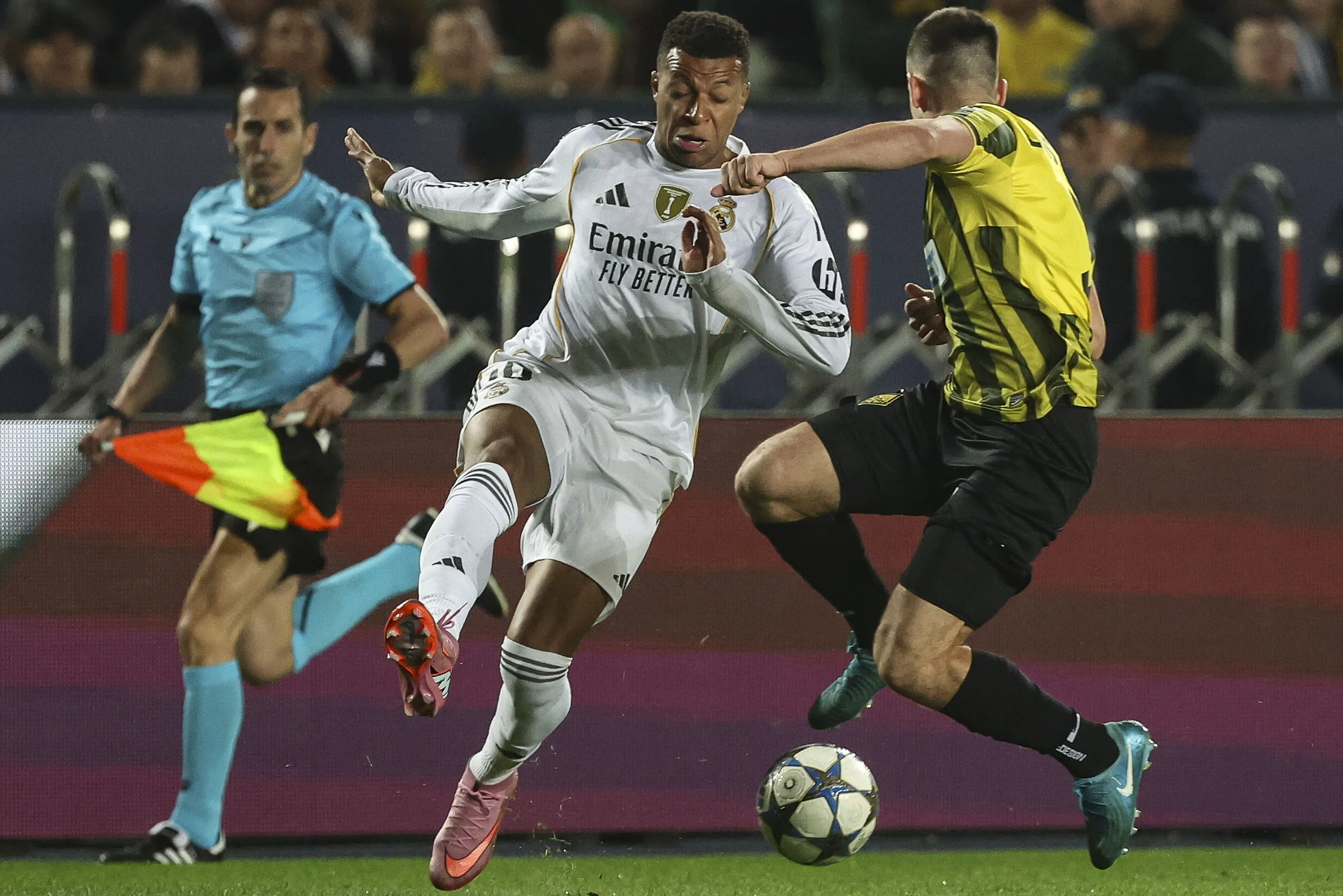 img of  Real Madrid arrasa 5-0 al Kairat Almaty con exhibición de Mbappé